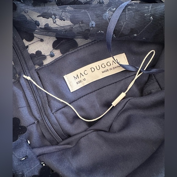 Mac DuggalEmbellished V-Neck Illusion Long Sleeve Column Midi, size 12 - Picture 9 of 9